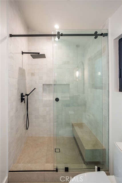5519 Simpson Avenue, Valley Village CA: https://media.crmls.org/medias/37003b0e-dd28-48b4-8db9-3b53871a39c3.jpg