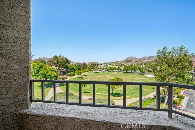 Detail Gallery Image 6 of 39 For 1995 Las Colinas Cir #307,  Corona,  CA 92879 - 2 Beds | 2 Baths