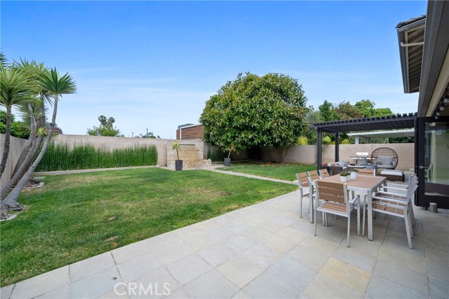 20051 Lawson Lane, Huntington Beach CA: https://media.crmls.org/medias/37012da5-58f0-4a33-a609-2a4c8d2ce1da.jpg