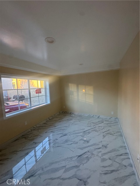 Detail Gallery Image 6 of 6 For 3528 W 109th St #1/2,  Inglewood,  CA 90303 - 2 Beds | 1 Baths