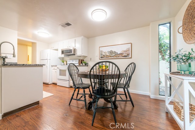 Detail Gallery Image 17 of 24 For 555 Vallombrosa #39,  Chico,  CA 95926 - 1 Beds | 1 Baths