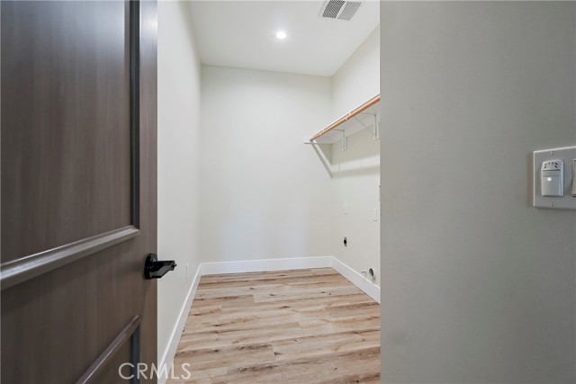 Detail Gallery Image 21 of 30 For 10347 Mapledale St, Bellflower,  CA 90706 - 4 Beds | 3 Baths