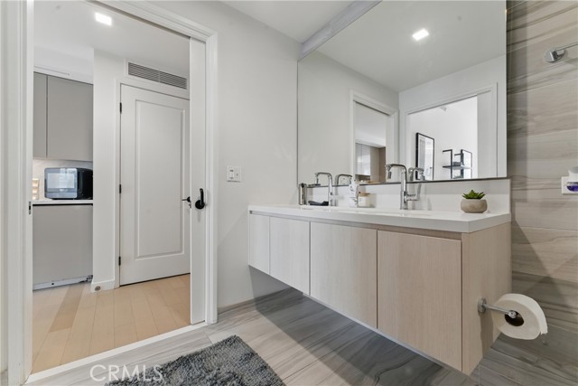 Detail Gallery Image 13 of 32 For 1050 S Grand Ave #705,  Los Angeles,  CA 90015 - 1 Beds | 1 Baths