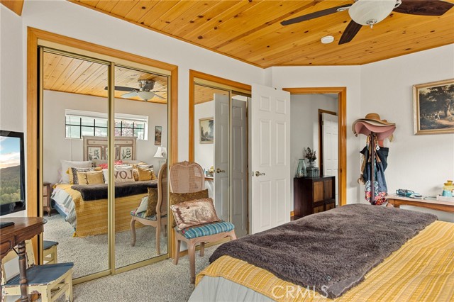 Detail Gallery Image 16 of 34 For 30969 Summit Dr, Running Springs,  CA 92382 - 4 Beds | 2/1 Baths