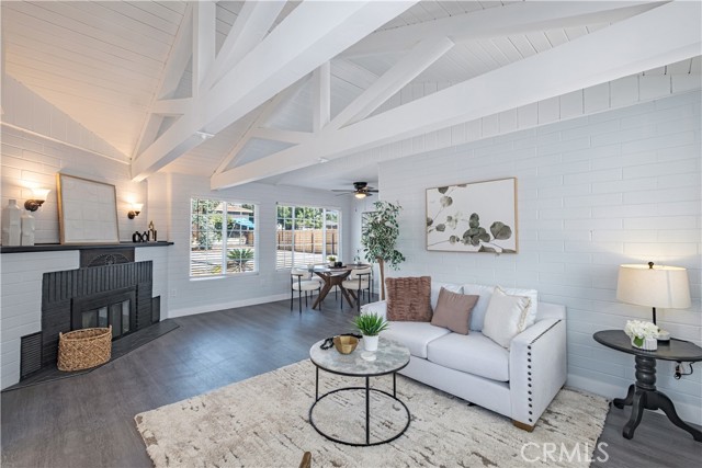 17196 Barbee St., Fontana CA: https://media.crmls.org/medias/3703936a-4580-4001-8847-e7ac5c1ca533.jpg