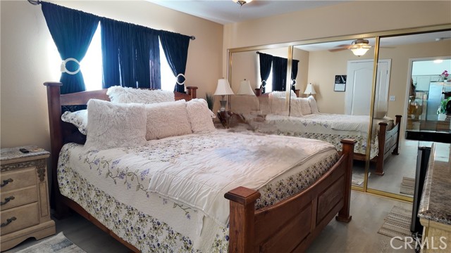 21961 Thunderbird, Apple Valley CA: https://media.crmls.org/medias/3704812a-4382-4e30-9983-16f0f2b5a15b.jpg