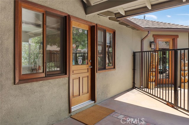 5866 Varna Avenue, Valley Glen CA: https://media.crmls.org/medias/370492a9-815f-4e43-a36b-3aa72fea179b.jpg