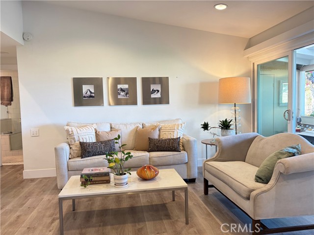 Detail Gallery Image 6 of 25 For 1340 Kenwood Rd M7-156j,  Seal Beach,  CA 90740 - 2 Beds | 1 Baths