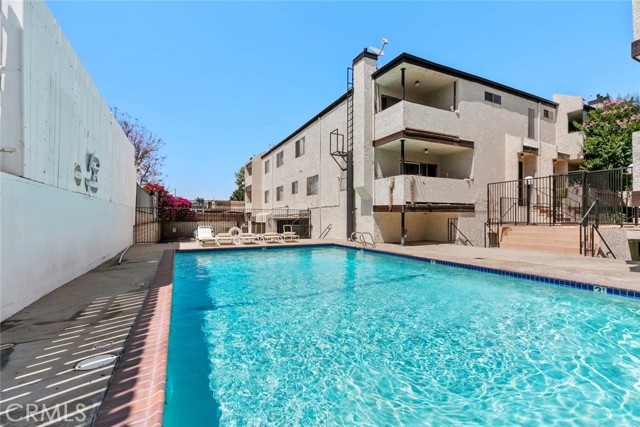 8801 Cedros Avenue, Panorama City CA: https://media.crmls.org/medias/3706ac4b-d12d-4c1c-8491-40e49b9682e1.jpg