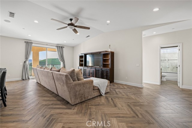 Detail Gallery Image 8 of 69 For 3225 Catalina Pl, Paso Robles,  CA 93446 - 4 Beds | 2/1 Baths