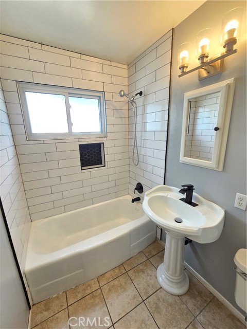 Detail Gallery Image 9 of 13 For 45114 16th, Lancaster,  CA 93534 - 3 Beds | 2 Baths