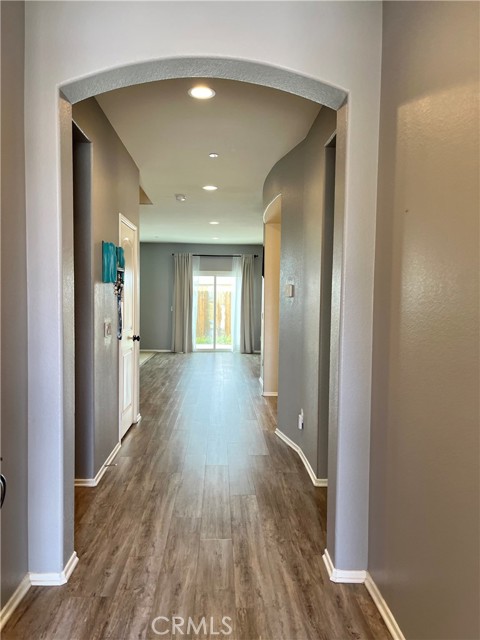 Detail Gallery Image 3 of 41 For 15182 Paseo Verde, Victorville,  CA 92394 - 4 Beds | 3 Baths