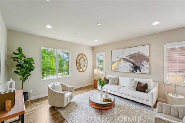 7766 Lupin Street, Chino CA: https://media.crmls.org/medias/37081189-b908-409e-a454-e72e40cc3eed.jpg