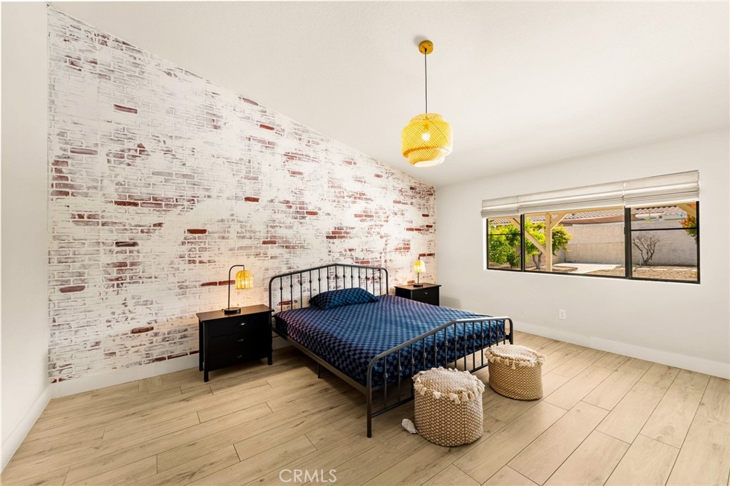 MLS #OC25120439 img 13