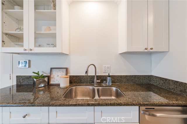 Detail Gallery Image 15 of 37 For 2127 W Sunrise Ave, Anaheim,  CA 92801 - 3 Beds | 1/1 Baths
