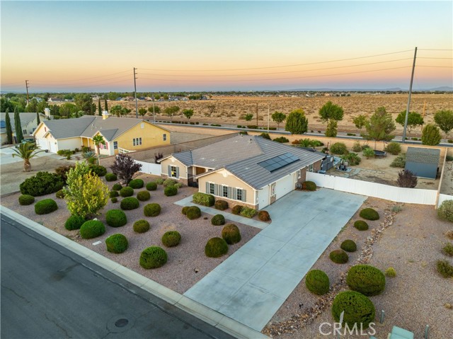 43246 Palm Lane, Lancaster CA: https://media.crmls.org/medias/3708f6dd-34f8-425d-8ef2-e2f38ebc45f2.jpg