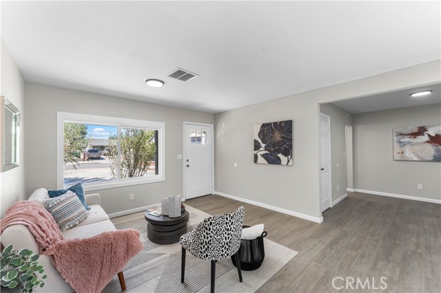 Detail Gallery Image 8 of 40 For 38634 Carolside Ave, Palmdale,  CA 93550 - 4 Beds | 2 Baths
