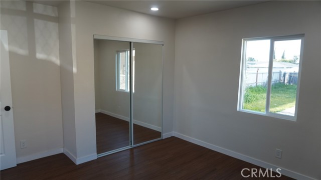 1327 W 89th St, Los Angeles CA: https://media.crmls.org/medias/370b8b65-2faa-4555-ad4d-0cd0b1e9ea66.jpg