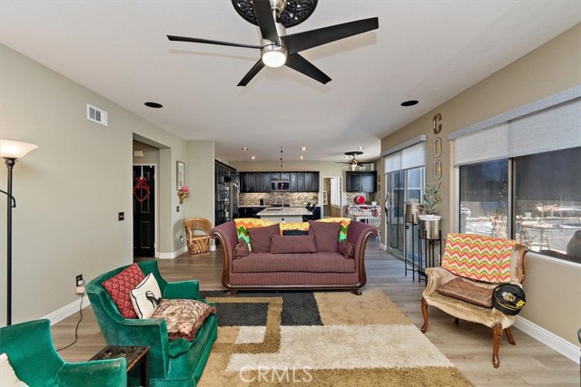 4990 Padre Avenue, Rancho Cucamonga CA: https://media.crmls.org/medias/370c0815-f50a-4f09-9d98-a09e29c73a18.jpg