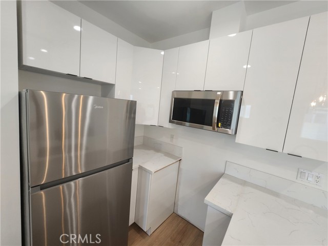 Detail Gallery Image 11 of 28 For 10940 Oxnard St #10942 1/2,  North Hollywood,  CA 91606 - 2 Beds | 1 Baths
