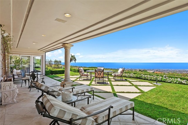 49 Cambria Drive, Corona del Mar CA: https://media.crmls.org/medias/370d3fea-9126-4c37-8b14-23006151519d.jpg