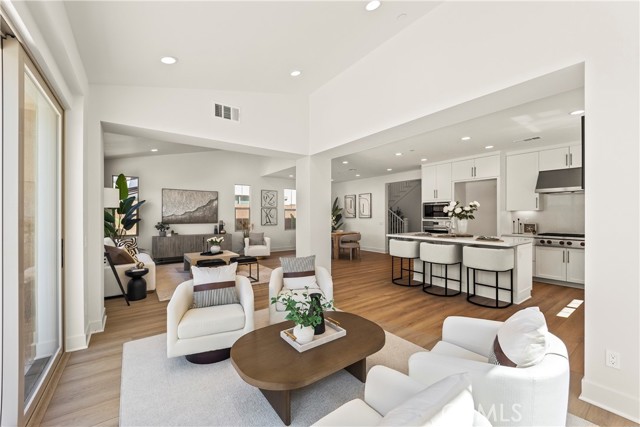 Detail Gallery Image 21 of 51 For 173 Somera, Irvine,  CA 92602 - 4 Beds | 3/1 Baths