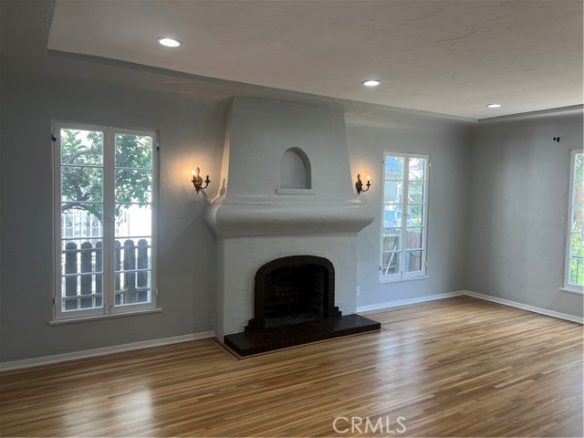 Detail Gallery Image 5 of 7 For 6132 W 6th St, Los Angeles,  CA 90048 - 3 Beds | 2 Baths