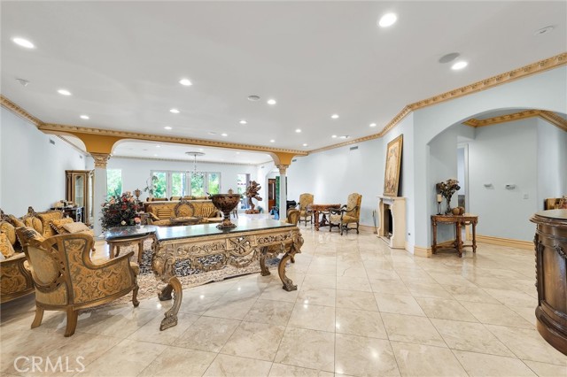 22349 Dolorosa Street, Woodland Hills CA: https://media.crmls.org/medias/370e8781-0f24-4674-acef-bb59f35d1e3f.jpg