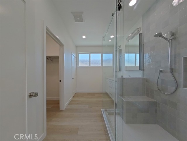 Detail Gallery Image 26 of 55 For 6118 Amos, Lakewood,  CA 90712 - 9 Beds | 7 Baths