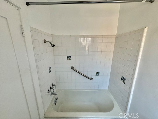 Detail Gallery Image 12 of 12 For 1045 N Oxford Ave., Hollywood,  CA 90029 - 1 Beds | 1 Baths