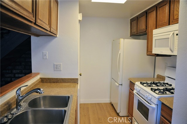 Detail Gallery Image 3 of 22 For 1189 W Sierra Madre Ave #3,  Azusa,  CA 91702 - 2 Beds | 1 Baths