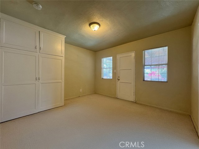 11050 Keswick Street, Sun Valley CA: https://media.crmls.org/medias/3710224f-fa8e-498f-986e-af16c31cabcf.jpg