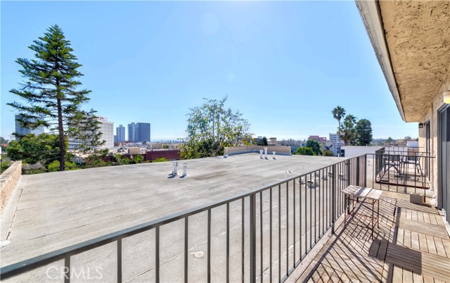 Detail Gallery Image 28 of 43 For 11645 Montana Ave #333,  Los Angeles,  CA 90049 - 1 Beds | 1 Baths