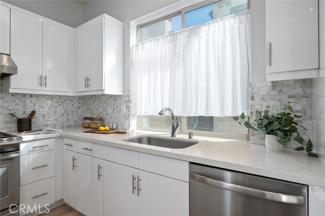 Detail Gallery Image 22 of 56 For 1807 Coastal Way, Costa Mesa,  CA 92627 - 2 Beds | 2/2 Baths