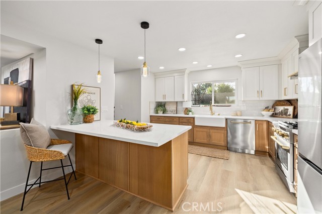 Detail Gallery Image 3 of 39 For 329 E Lago Lindo Rd, Palmdale,  CA 93550 - 3 Beds | 4 Baths