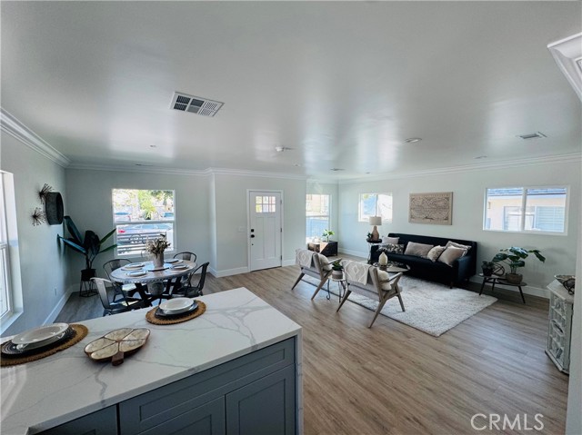 Detail Gallery Image 5 of 9 For 723 Chestnut Ave, Los Angeles,  CA 90042 - 6 Beds | 4 Baths