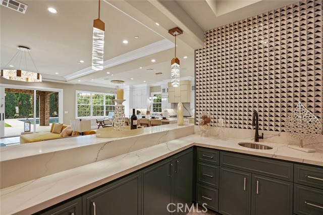 Detail Gallery Image 16 of 52 For 608 Arbolada Dr, Arcadia,  CA 91006 - 5 Beds | 6 Baths