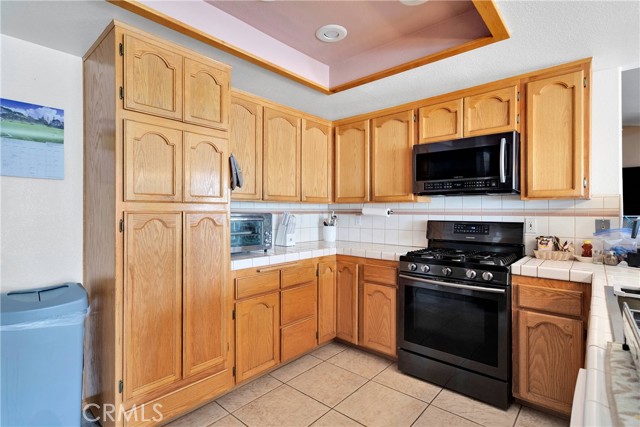 Detail Gallery Image 13 of 44 For 19804 Haida Rd, Apple Valley,  CA 92307 - 4 Beds | 3 Baths