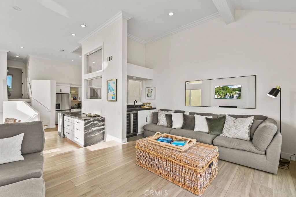 3713b83d 8d1f 4be7 940f 5c6e303eeb78