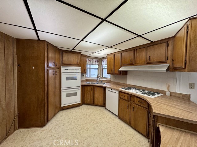 https://media.crmls.org/medias/37142f16-54d4-4f89-90f3-5f65a4fc4f3b.jpg?preset=X-Large