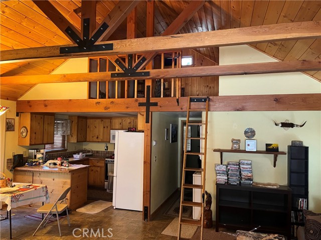 Detail Gallery Image 5 of 20 For 1366 Laura, Wrightwood,  CA 92397 - 1 Beds | 1 Baths