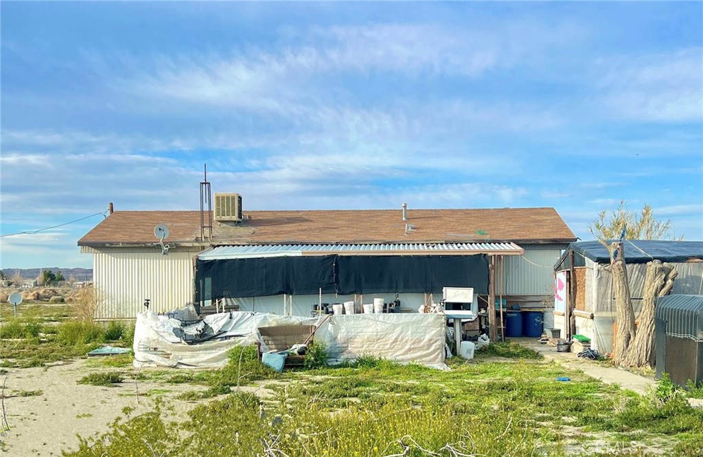1212 Smith Road