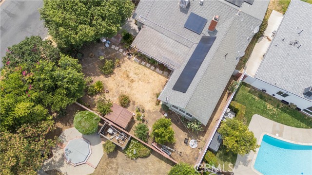 6402 Graves Avenue, Van Nuys CA: https://media.crmls.org/medias/3715499b-476c-49a2-a724-8f3be8683ad8.jpg