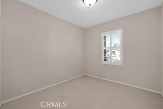 https://media.crmls.org/medias/37156ee5-46ff-4e71-84b4-8a167564a276.jpg?preset=X-Large