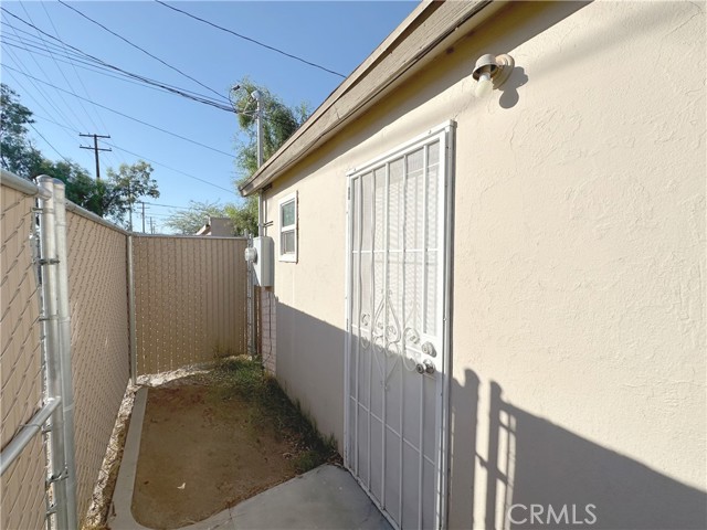 Detail Gallery Image 11 of 13 For 1115 Front St, Needles,  CA 92363 - 5 Beds | 2 Baths