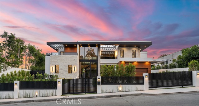 Detail Gallery Image 1 of 1 For 10052 Hillgrove Dr, Los Angeles,  CA 90210 - 6 Beds | 6/1 Baths