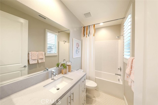 Detail Gallery Image 22 of 25 For 17532 Cameron Ln #109,  Huntington Beach,  CA 92647 - 3 Beds | 3/1 Baths