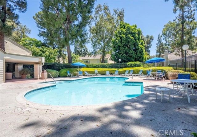 Detail Gallery Image 15 of 17 For 16520 Poppyglen Lane, Cerritos,  CA 90703 - 2 Beds | 2 Baths