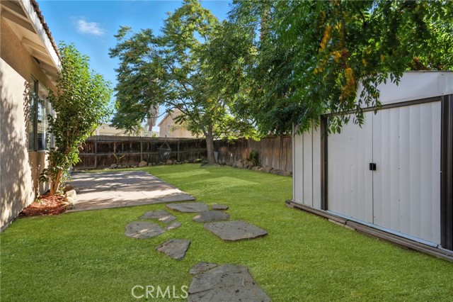 1063 Blackburn Way, Hemet CA: https://media.crmls.org/medias/3717e8e2-1a32-491c-a6af-27a890910212.jpg
