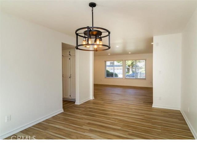 Detail Gallery Image 5 of 7 For 5021 Dantes View Dr, Calabasas,  CA 91301 - 4 Beds | 3 Baths